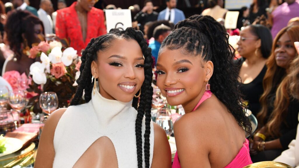Chlöe Calls Halo Her "Twin" & The Internet Can’t Unsee It