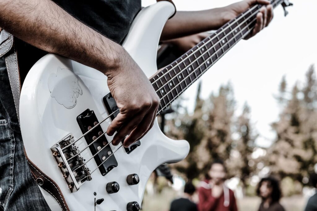 Types Of Bass Guitar Pickups (Differences, Pros & Cons)
