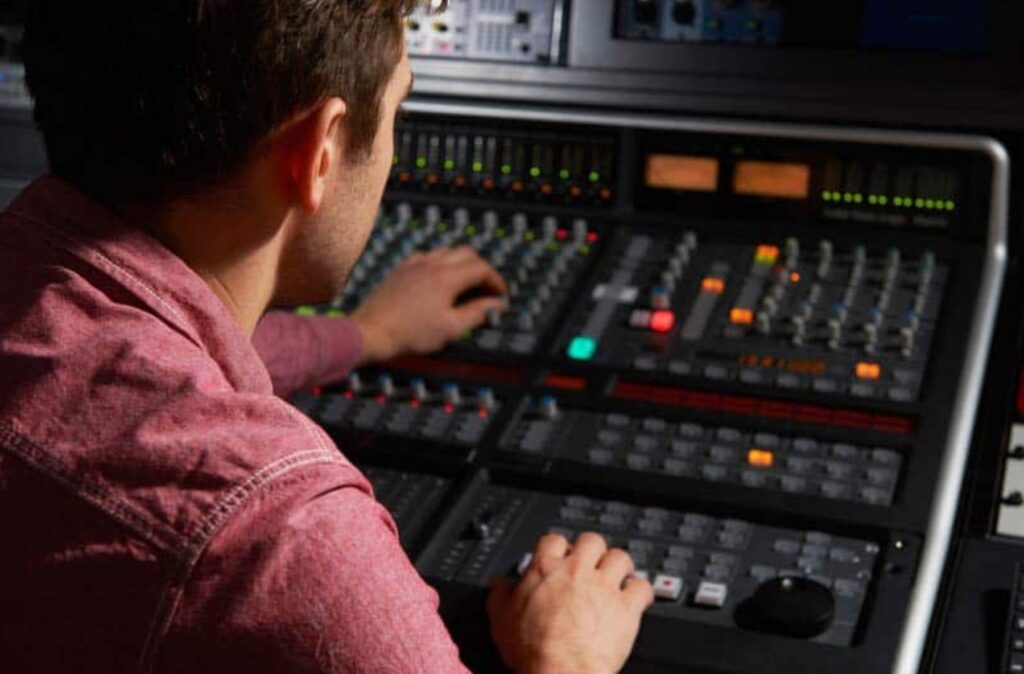 A Beginner’s Guide to Understanding Compression in Music -