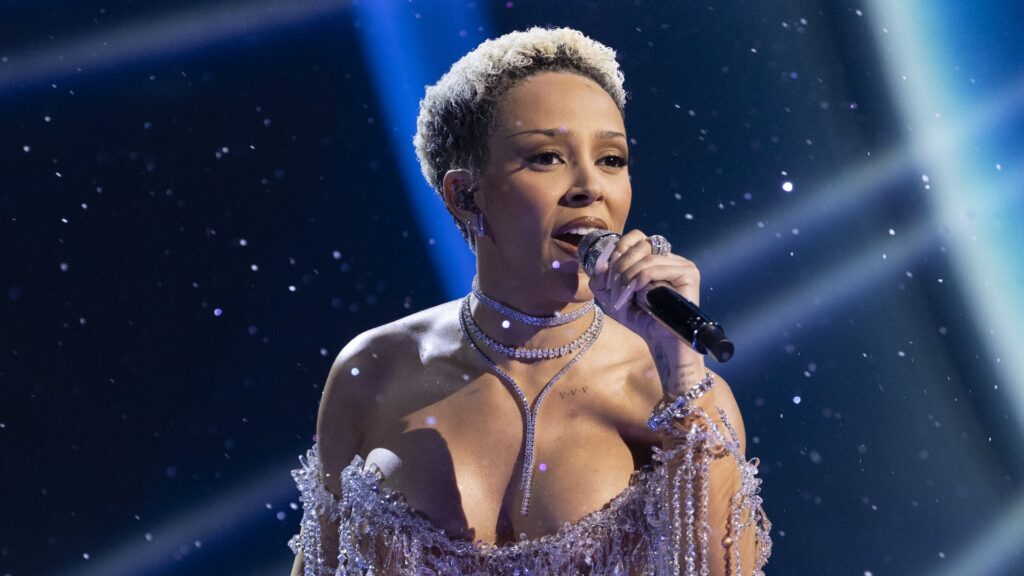 THE OSCARS® "The Oscars" will be held on Sunday, March 2, 2025, at the Dolby® Theatre at Ovation Hollywood and will air live on ABC, Hulu and broadcast outlets in more than 200 territories worldwide.
