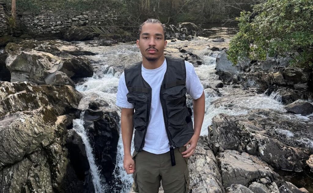 Kali Uchis: Sincerely, Complex Exclusive Shiny Starlight Vinyl