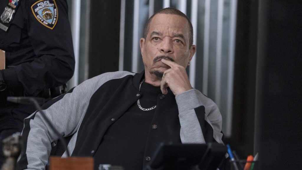 Kali Uchis: Sincerely, Complex Exclusive Shiny Starlight Vinyl