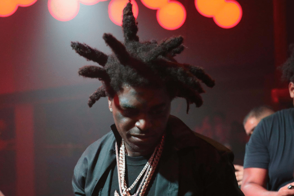 Kodak Black Breaks Down On Live Over Lack Of Love