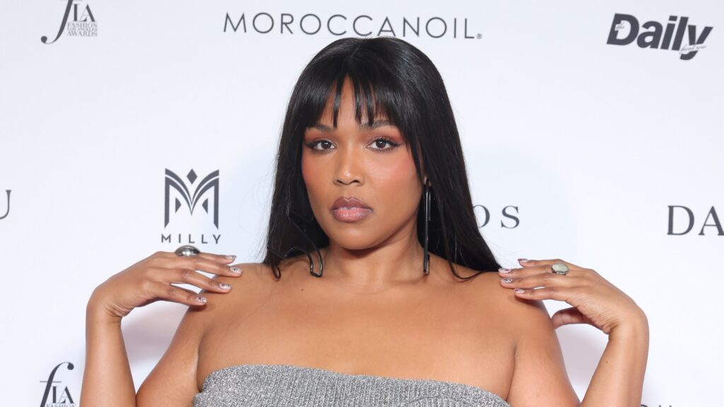 Lizzo Explains Her ‘Weight Release,’ Pushes Back on Being… Kali Uchis: Sincerely, Complex Exclusive Shiny Starlight Vinyl