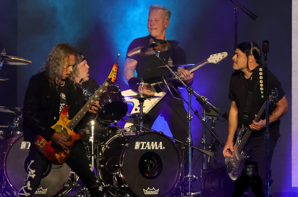 Metallica’s ‘Enter Sandman’ Performance Registers Seismic Activity Metallica’s ‘Enter Sandman’ Performance Registers Seismic Activity
