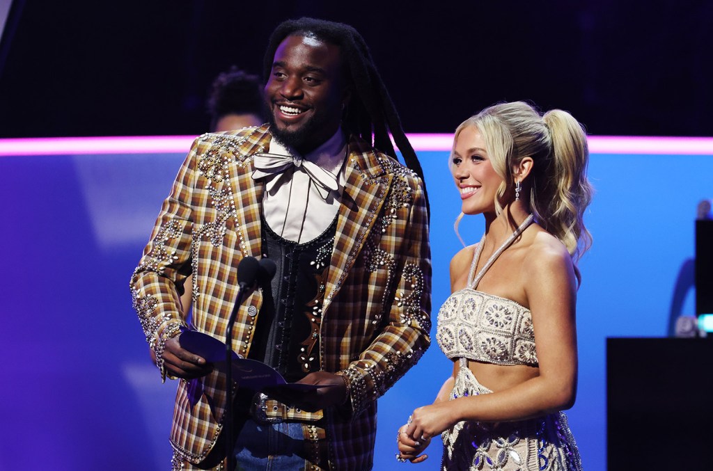 Shaboozey Defends Megan Moroney After AMAs Side-Eye & Backlash Shaboozey Defends Megan Moroney After AMAs Side-Eye & Backlash