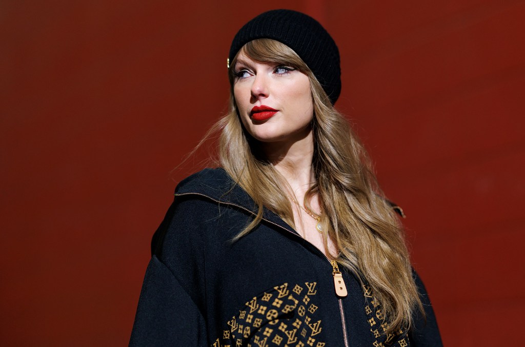 Snubs & Surprises at 2025 American Music Awards Snubs & Surprises at 2025 American Music Awards