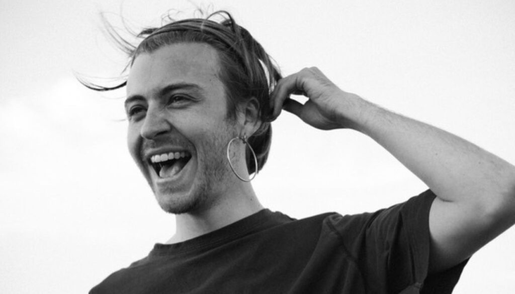 Building tracks with generative ideas: how iorie uses Reaktor