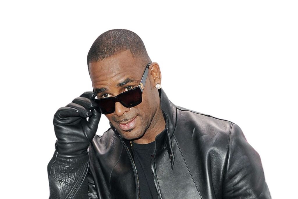 EXCLUSIVE: R. Kelly Preparing "Bombshell" Evidence To Vacate Conviction After Assassination Attempt