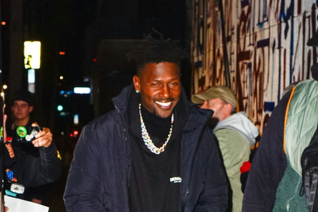 Guy Antonio Brown Allegedly Tried To Kill Interrupted Super Bowl