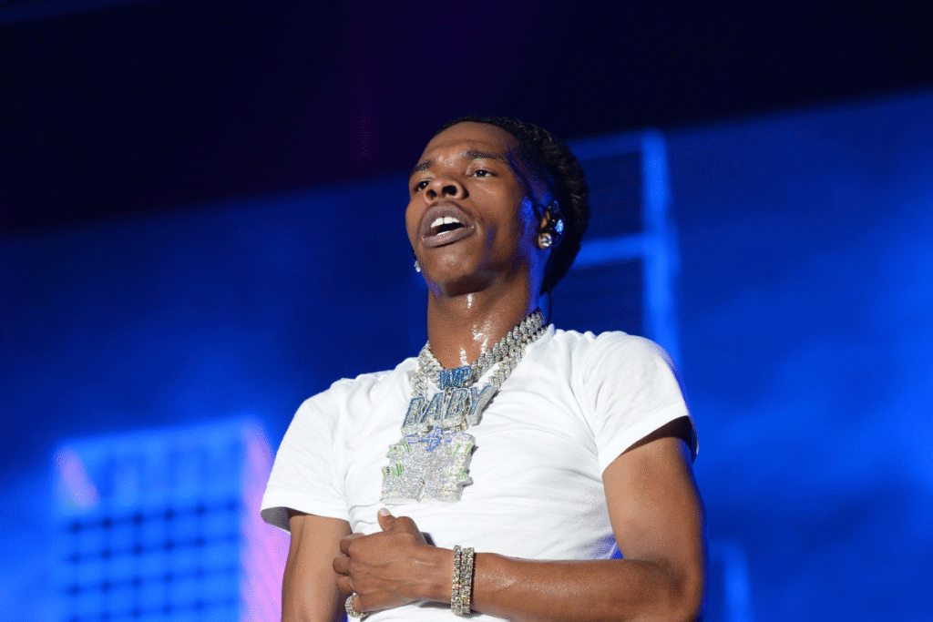 Lil Baby Stunned After Woman Collapses On Him At Meet & Greet Lil Baby Stunned After Woman Collapses On Him At Meet & Greet