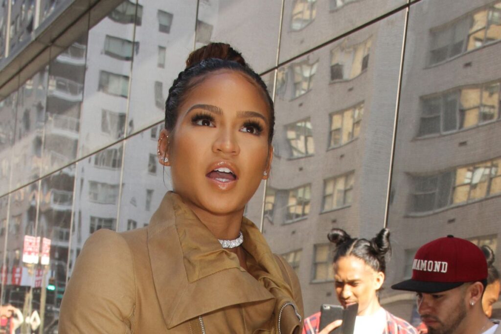Male Prostitute Claims He Got Cassie Pregnant
