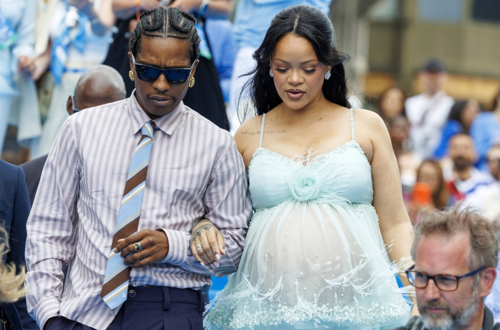 Rihanna, A$AP Rocky Walk Blue Carpet at ‘Smurfs’ Premiere in Brussels Rihanna, A$AP Rocky Walk Blue Carpet at 'Smurfs' Premiere in Brussels
