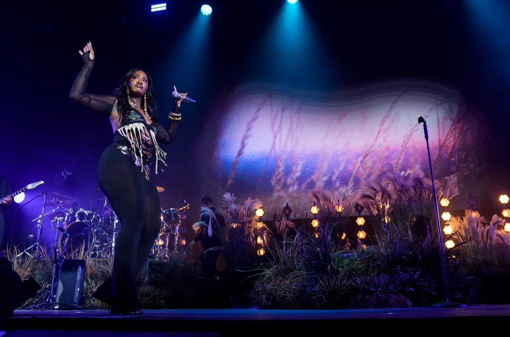 Tems at Billboard’s The Stage at SXSW London Recap: Best Moments Tems at Billboard's The Stage at SXSW London Recap: Best Moments