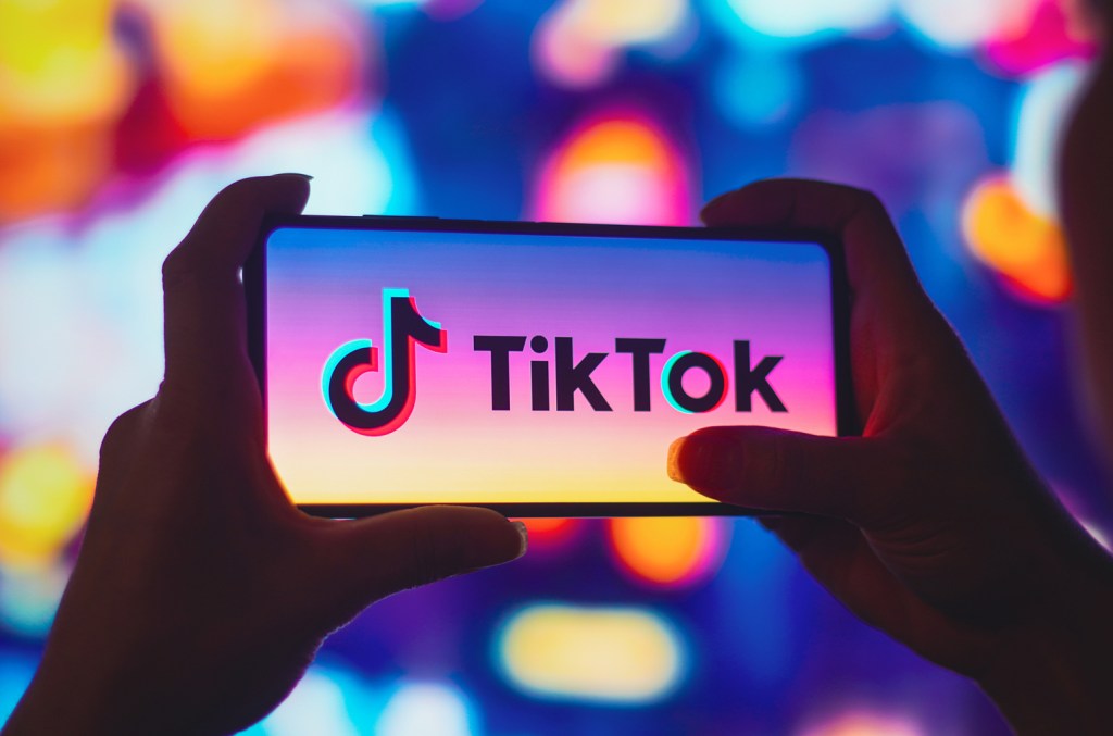 Trump Extends TikTok Ban Deadline for a Third Time Trump Extends TikTok Ban Deadline for a Third Time