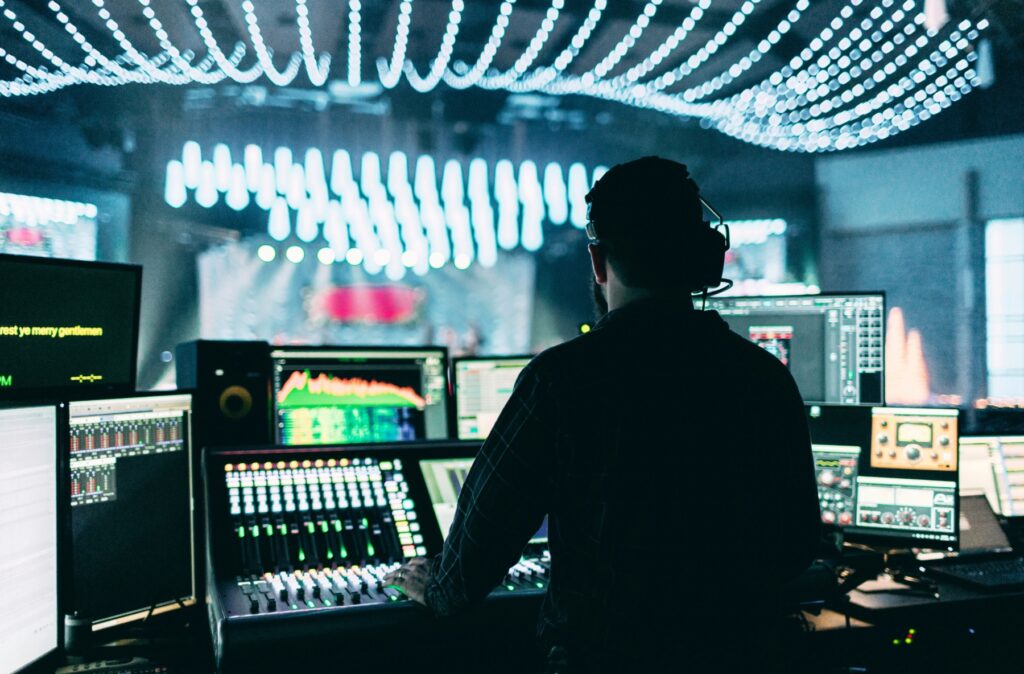 5 Signs You’re Meant To Work In Live Sound Engineering  -