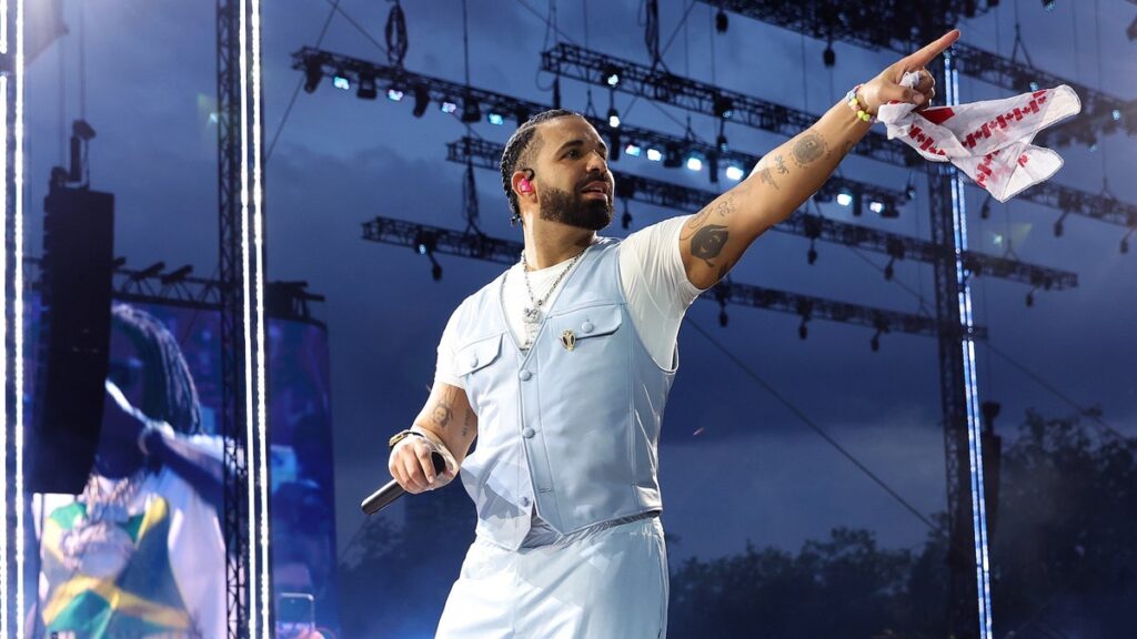 Drake Confirms ‘Iceman’ Album, Addresses “F**k Kendrick” Chants Drake Confirms ‘Iceman’ Album, Addresses “F**k Kendrick” Chants