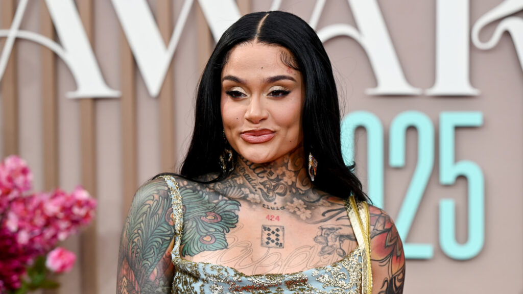 Kehlani Confirms Stomach Bulge Isn’t a Tumor After Fan Sp… KAWS X Clipse LGSEO Tee Box Set 8