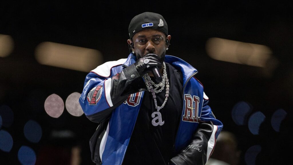 Kendrick Lamar Performs “Not Like Us” In Toronto