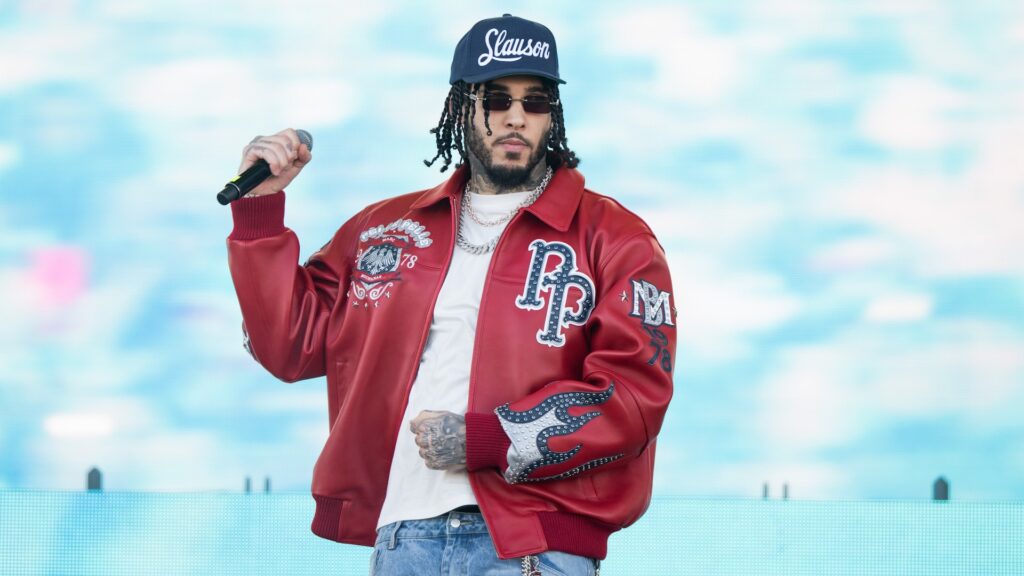 KAWS X Clipse LGSEO Tee Box Set 8