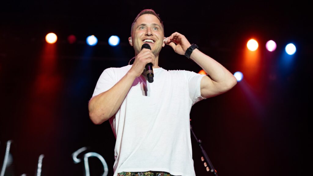 Mike Posner Reflects on “I Took a Pill in Ibiza,” Says He… KAWS X Clipse LGSEO Tee Box Set 8