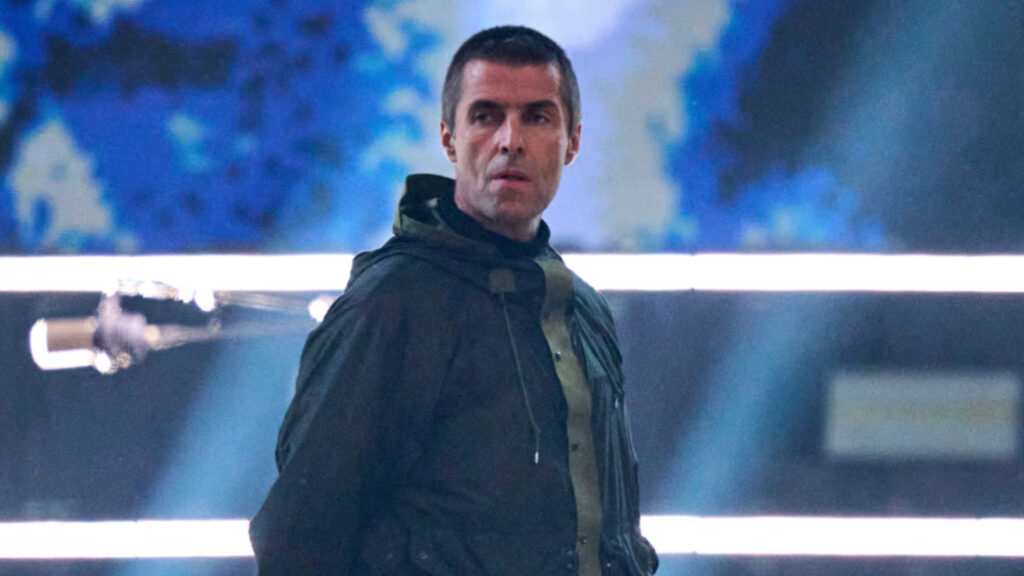 Oasis Pokes Fun at Coldplay ‘Kiss Cam’ Scandal KAWS X Clipse LGSEO Tee Box Set 8