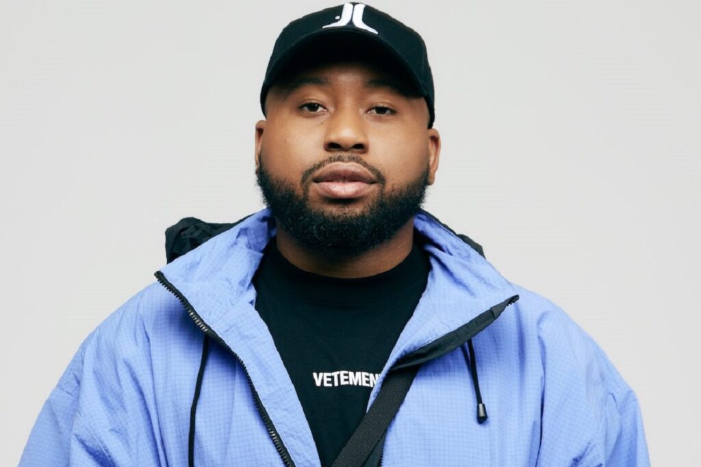 TDE’s Punch Warns Akademiks For Bullying SZA & Joining In Nicki Minaj Beef TDE's Punch Warns Akademiks For Bullying SZA & Joining In Nicki Minaj Beef