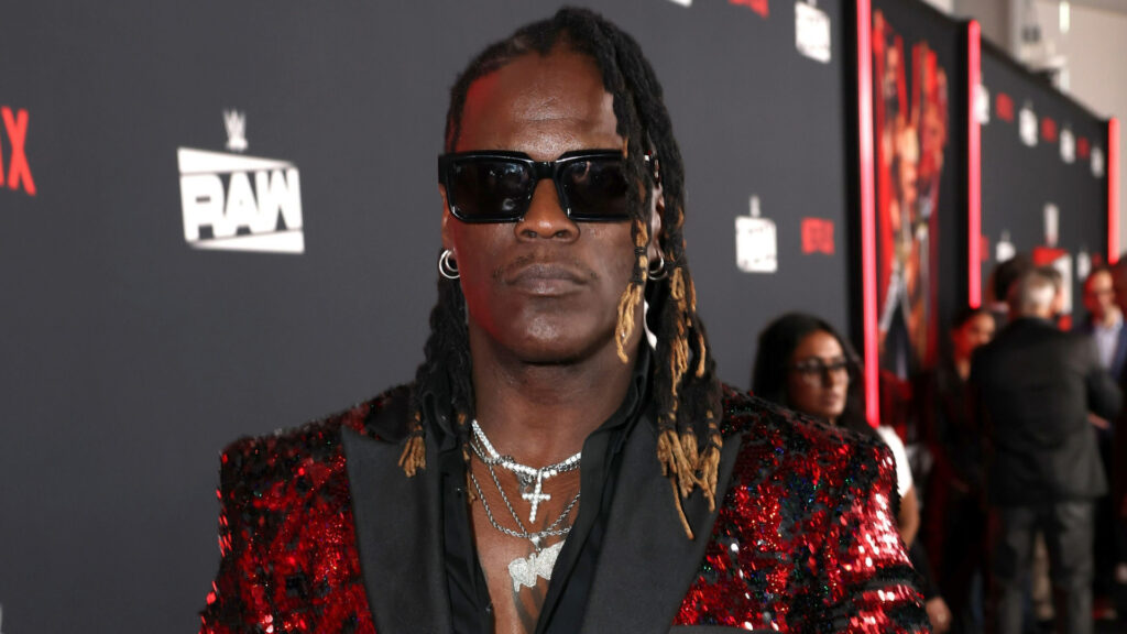 KAWS X Clipse LGSEO Tee Box Set 8