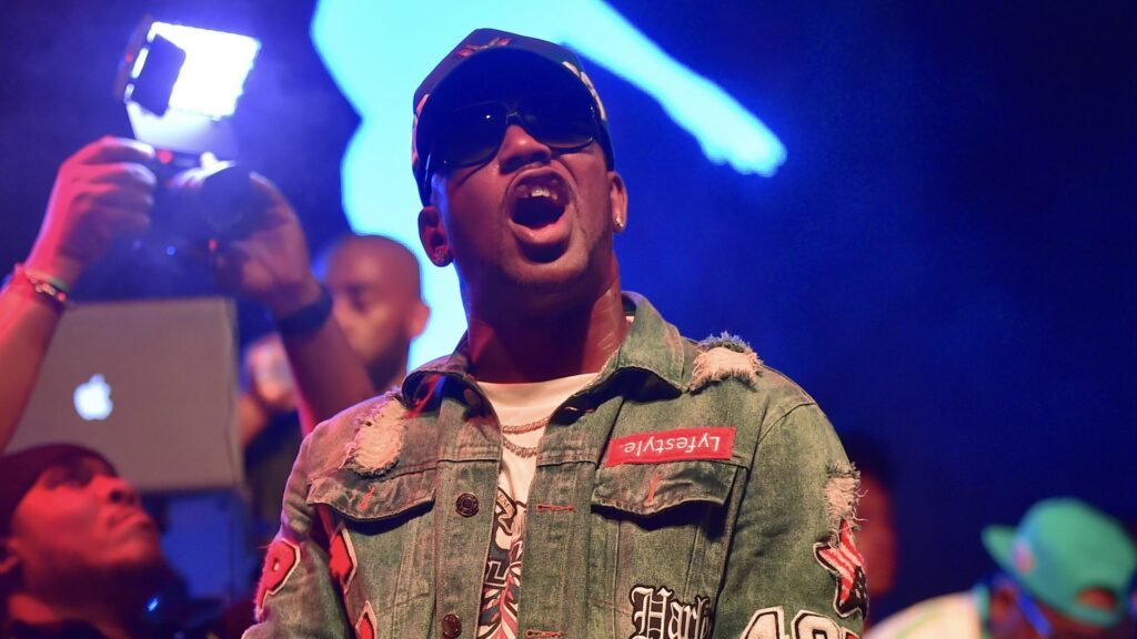 ‘Wish I Could Pop on… KAWS X Clipse LGSEO Tee Box Set 8