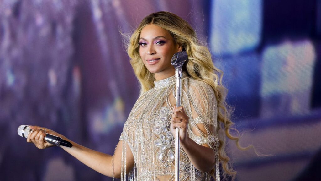 Beyoncé Gifts "Cowboy Carter Tour" Dancers Louis Vuitton Luggage