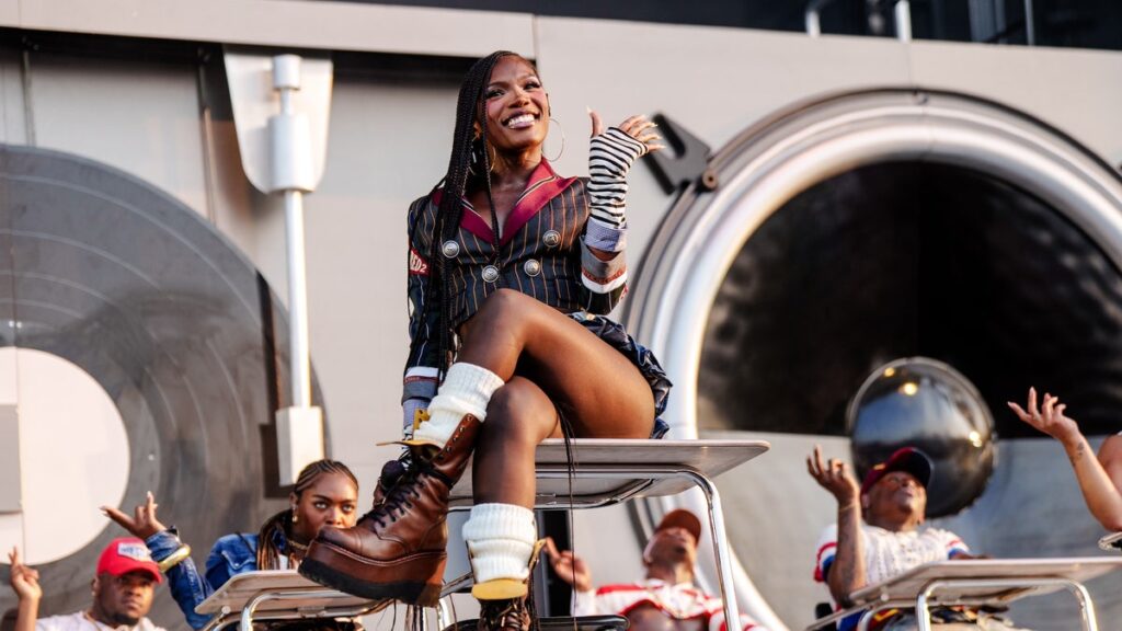 Doechii Stuns at Lollapalooza, Announces First Headlining Tour Doechii Stuns at Lollapalooza, Announces First Headlining Tour