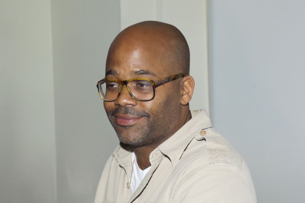 EXCLUSIVE: Lawyer Demands Damon Dash's Arrest, Cites "White Lesbian Aaliyah" Interview & Bucket Hat