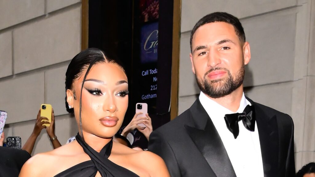 Megan Thee Stallion Joins Klay Thompson for Sandlot Class… Megan Thee Stallion and Klay Thompson pose for photo together.