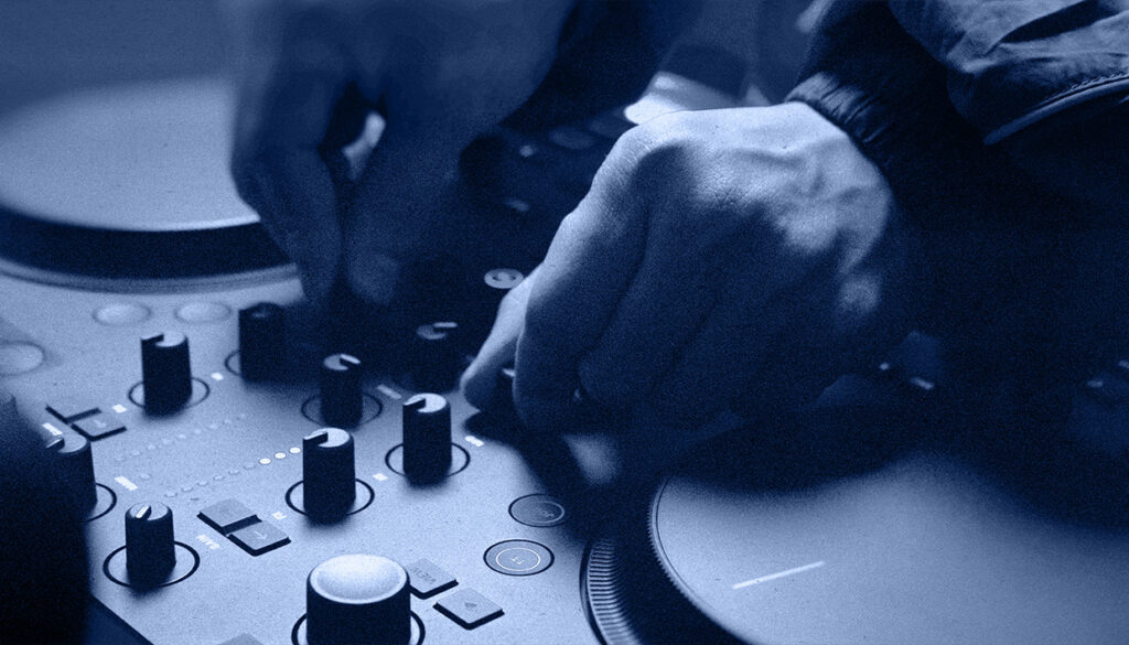 Introducing Traktor MX2: the creative controller for every DJ