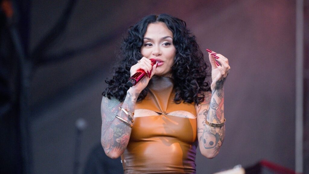 Kehlani Earns Their First Top 10 On The Billboard Hot 100 Chart With “Folded” Kehlani Earns Their First Top 10 On The Billboard Hot 100 Chart With "Folded"