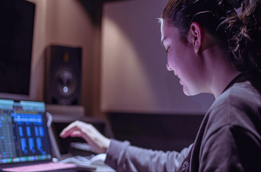 Online Students - Exclusive Partner Discounts -