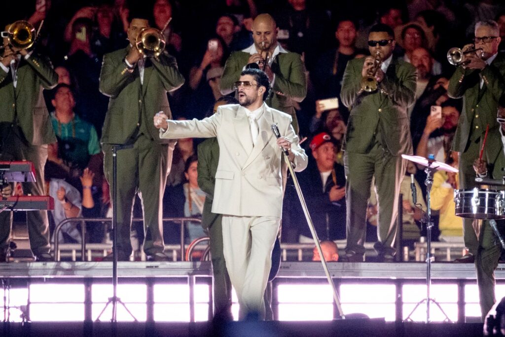 Bad Bunny & J Balvin End Feud With Surprise Reunion In Mexico City Bad Bunny & J Balvin End Feud With Surprise Reunion In Mexico City