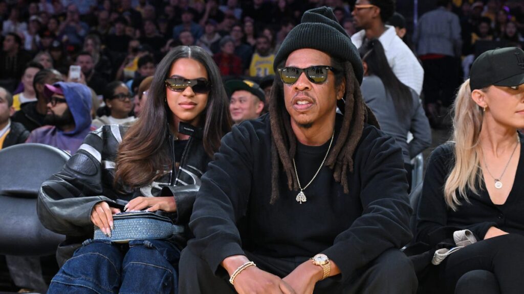 Blue Ivy And JAY-Z Sit Courtside At Lakers-Spurs Game: See The Photos Blue Ivy And JAY-Z Sit Courtside At Lakers-Spurs Game: See The Photos