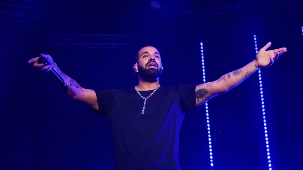 Drake Gives Influencer $10K For Her Birthday At Area 29 Houston