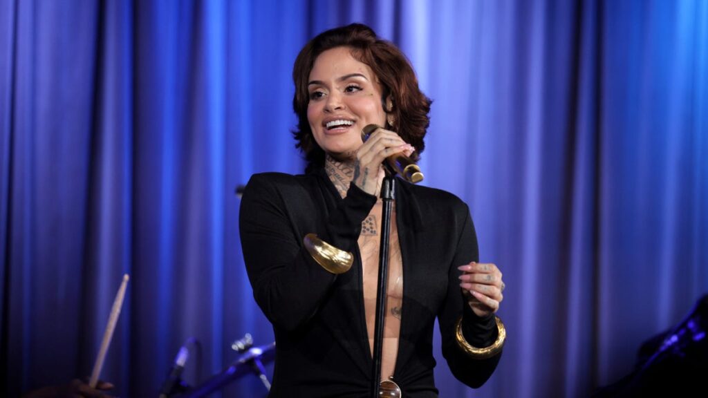 Kehlani Makes Her “COLORS” Debut With “Folded” Performance