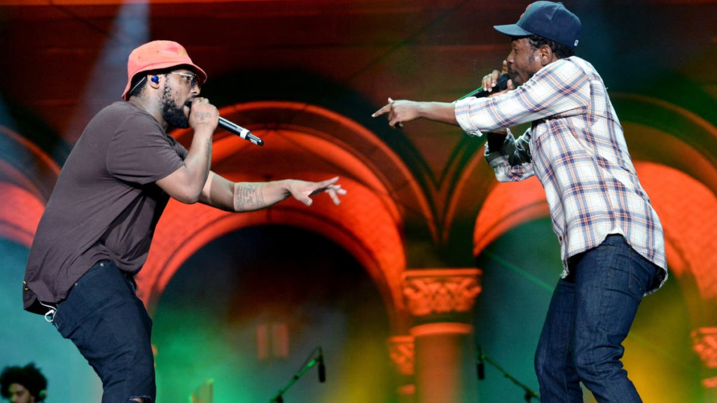 Kendrick Lamar Brings Out ScHoolboy Q To Close “Grand National Tour” Kendrick Lamar Brings Out ScHoolboy Q To Close “Grand National Tour”