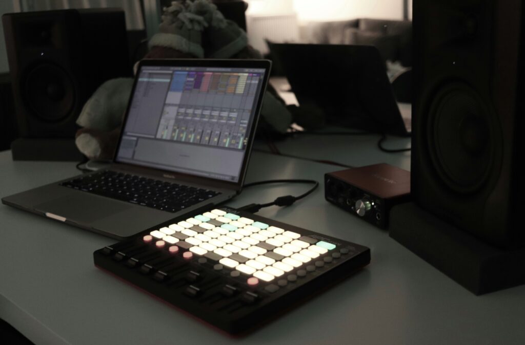 How to Create a Loop-Based Track from Scratch – How to Create a Loop-Based Track from Scratch -